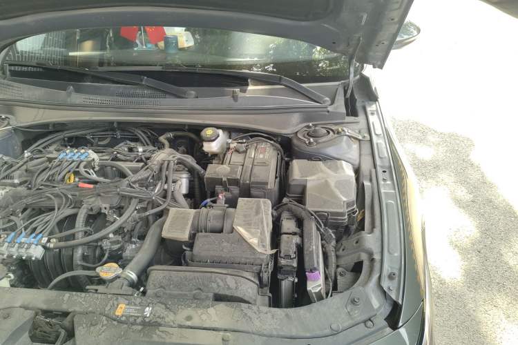 Used Hyundai Elantra 2023 1.5L CVT GLX Elite Edition Engine Bay Left