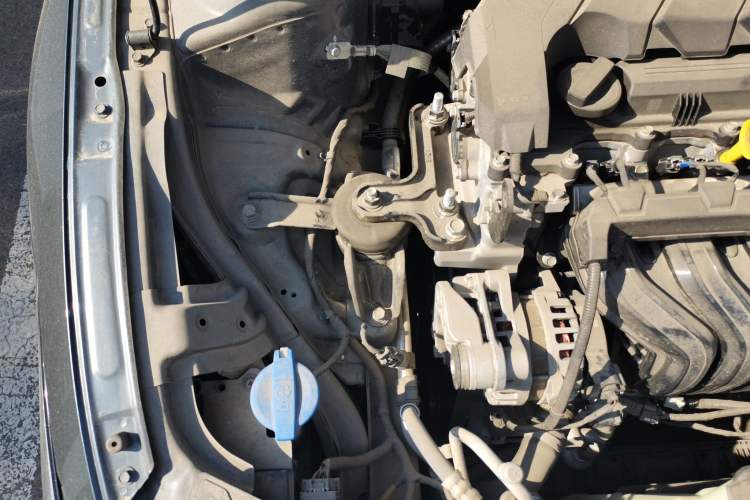 Used Hyundai Elantra 2023 1.5L CVT LUX Prestige Edition Engine Bay Right