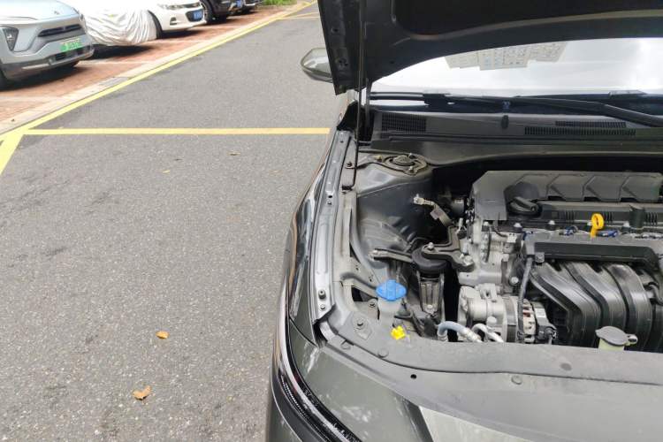 Used Hyundai Elantra 2023 1.5L CVT GLX Elite Edition Engine Bay Right