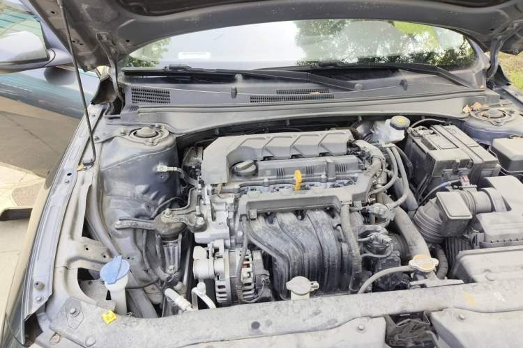 Used Hyundai Elantra 2023 1.5L CVT LUX Prestige Edition Engine Bay Right