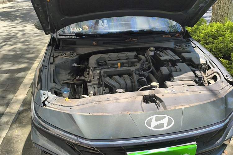 Used Hyundai Elantra 2023 1.5L CVT LUX Prestige Edition Engine Bay Right