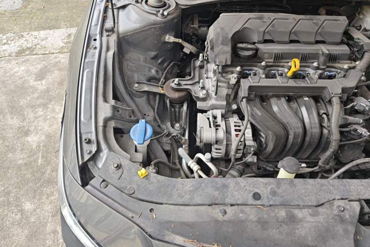 Used Hyundai Elantra 2023 1.5L CVT LUX Prestige Edition Engine Bay Right