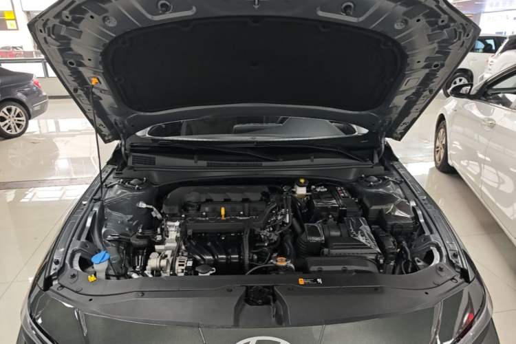 Used Hyundai Elantra 2023 1.5L CVT GLX Elite Edition Engine Bay