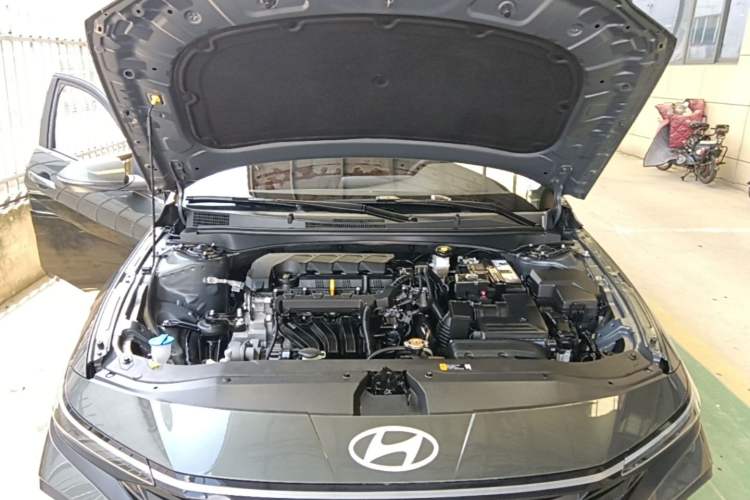 Used Hyundai Elantra 2023 1.5L CVT LUX Prestige Edition Engine Bay