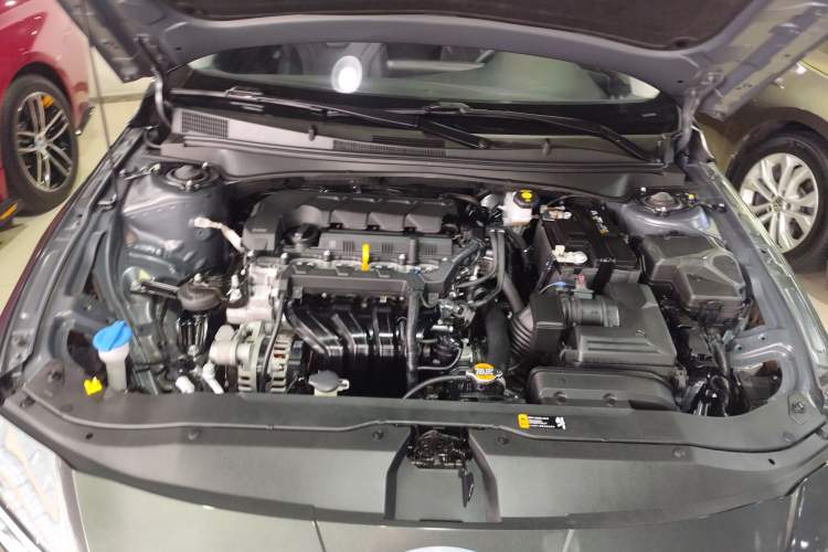 Used Hyundai Elantra 2023 1.5L CVT GLX Elite Edition Engine Bay