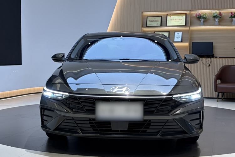 Used Hyundai Elantra 2023 1.5L CVT LUX Prestige Edition Exterior 2