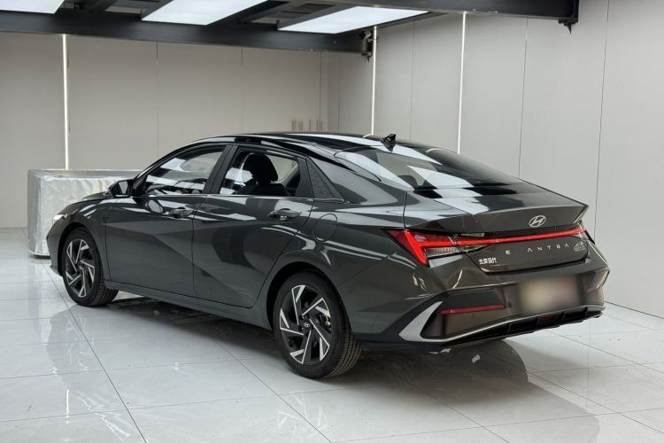 Used Hyundai Elantra 2023 1.5L CVT TOP Flagship Edition Exterior 2