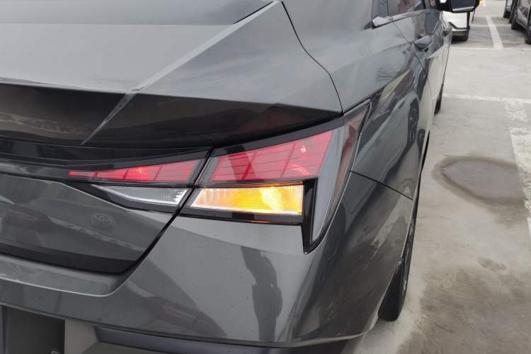 Used Hyundai Elantra 2023 1.5L CVT GLX Elite Edition Exterior 3