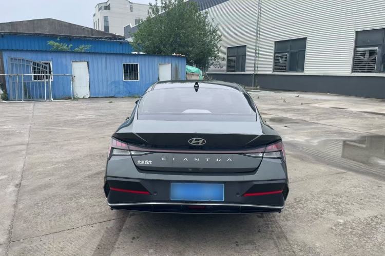 Used Hyundai Elantra 2023 1.5L CVT LUX Prestige Edition Exterior 4