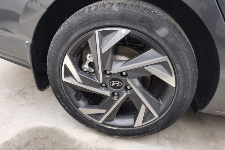 Used Hyundai Elantra 2023 1.5L CVT GLX Elite Edition Exterior 5