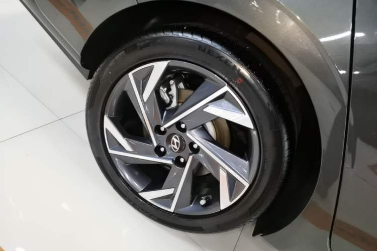 Used Hyundai Elantra 2023 1.5L CVT GLX Elite Edition Exterior 5