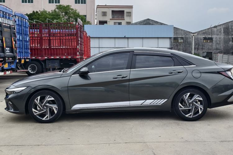 Used Hyundai Elantra 2023 1.5L CVT GLX Elite Edition Exterior 6