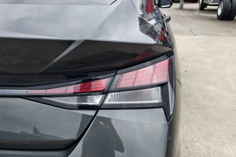Used Hyundai Elantra 2023 1.5L CVT GLX Elite Edition Exterior 9