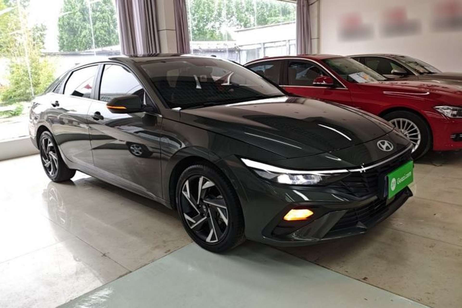 Used Hyundai Elantra 2023 1.5L CVT GLX Elite Edition Front Right 45 Deg