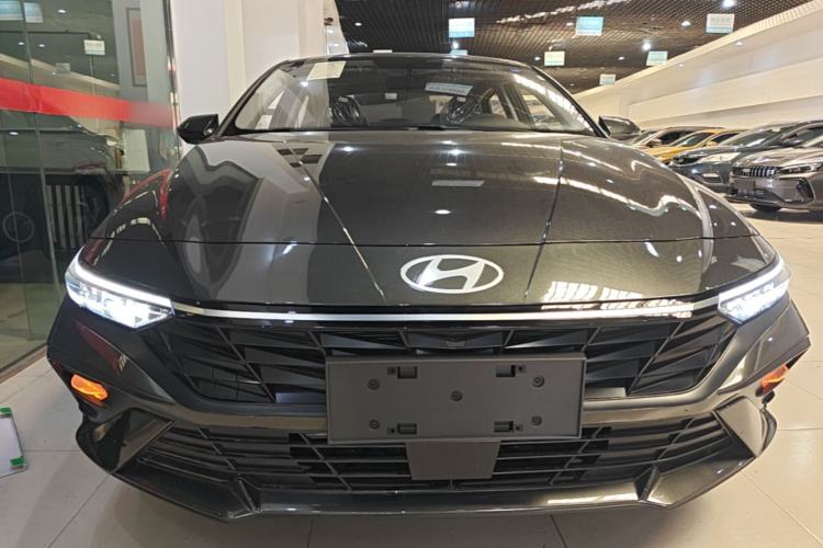 Used Hyundai Elantra 2023 1.5L CVT GLX Elite Edition Front