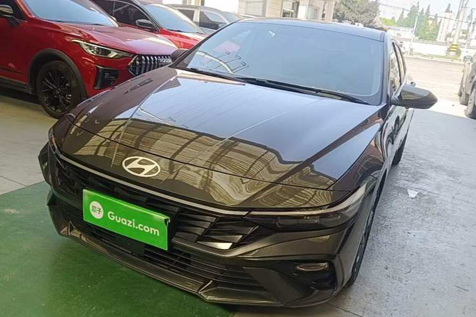 Hyundai Elantra 2023
