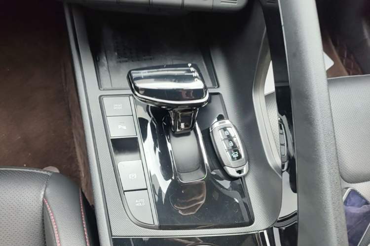 Used Hyundai Elantra 2023 240TGDi DCT N Line LUX Prestige Edition Gear Lever