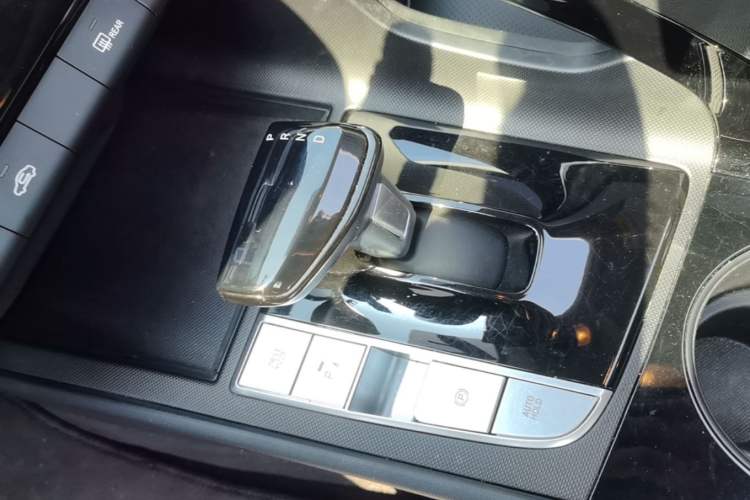 Used Hyundai Elantra 2023 1.5L CVT GLX Elite Edition Gear Lever