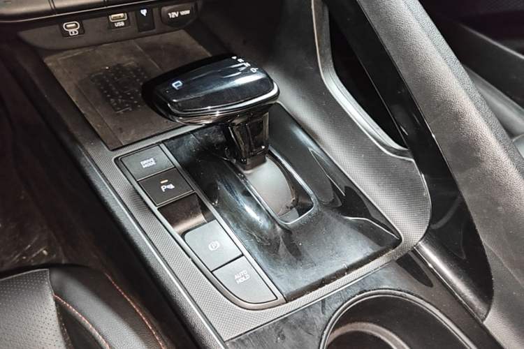 Used Hyundai Elantra 2023 240TGDi DCT N Line LUX Prestige Edition Gear Lever