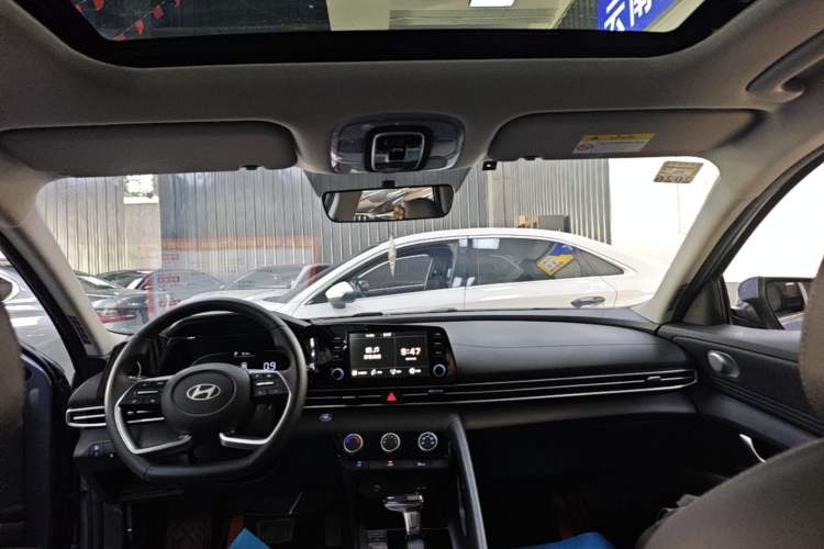 Used Hyundai Elantra 2023 1.5L CVT GLX Elite Edition Headliner