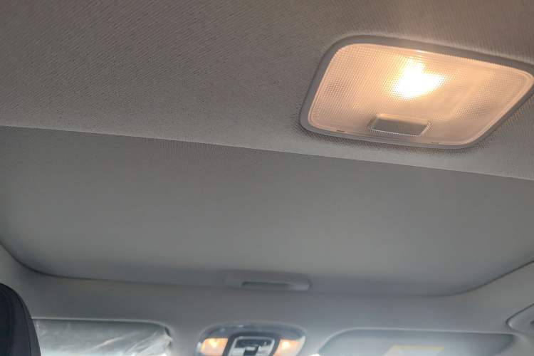 Used Hyundai Elantra 2023 1.5L CVT GLX Elite Edition Headliner