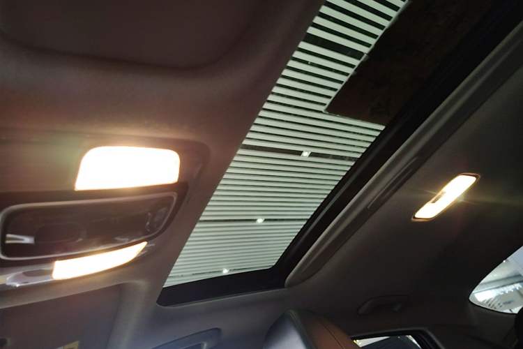Used Hyundai Elantra 2023 1.5L CVT GLX Elite Edition Headliner