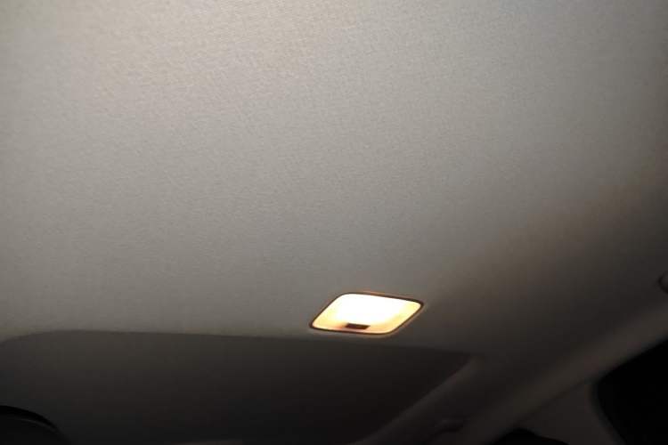 Used Hyundai Elantra 2023 1.5L CVT LUX Prestige Edition Headliner