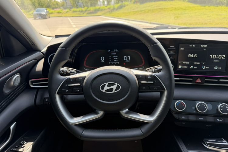 Used Hyundai Elantra 2023 1.5L CVT GLX Elite Edition Interior 1