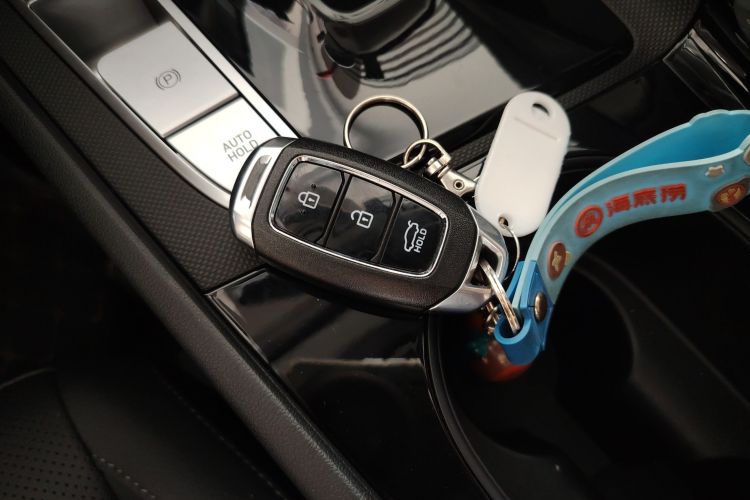Used Hyundai Elantra 2023 1.5L CVT GLX Elite Edition Interior 1