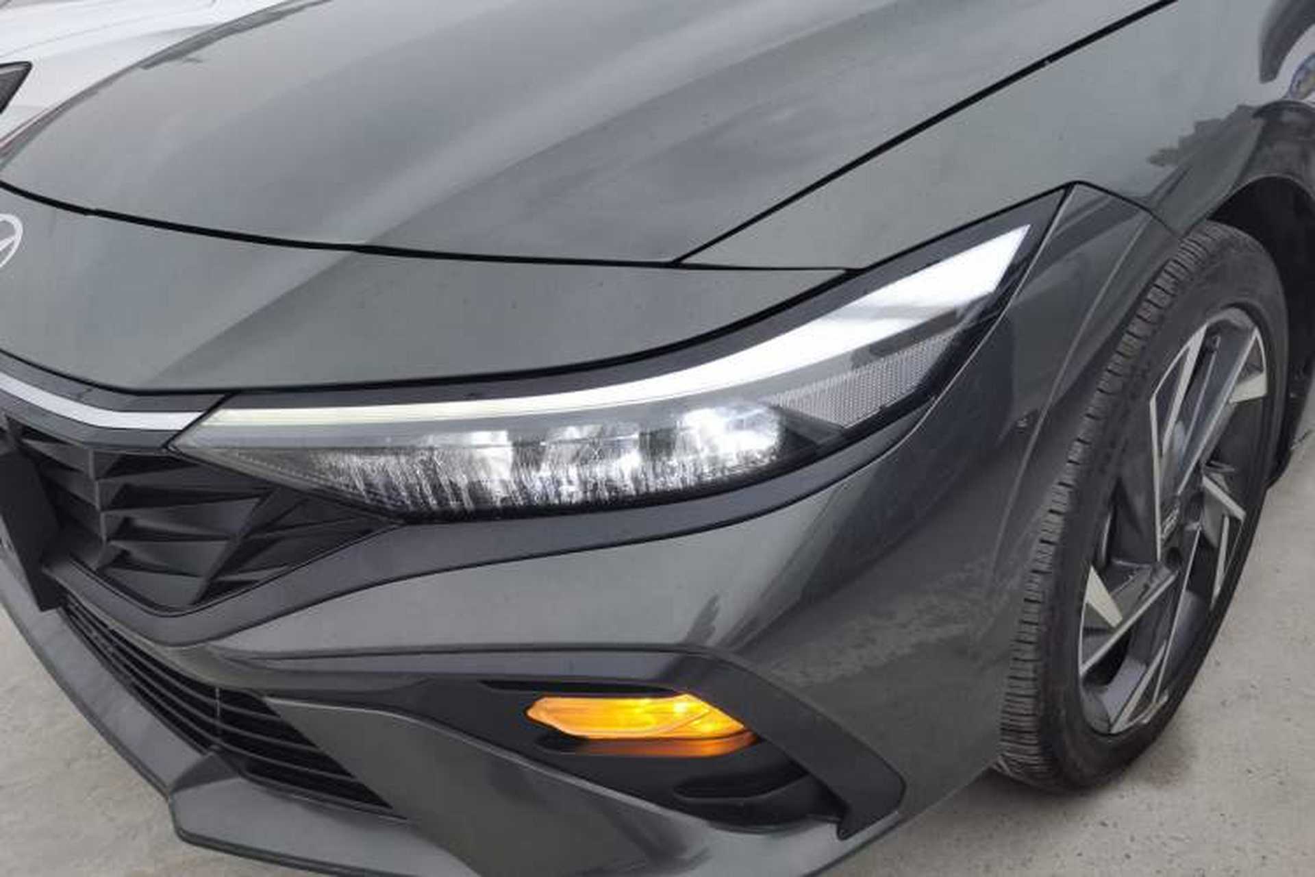 Used Hyundai Elantra 2023 1.5L CVT GLX Elite Edition Left Front Headlight