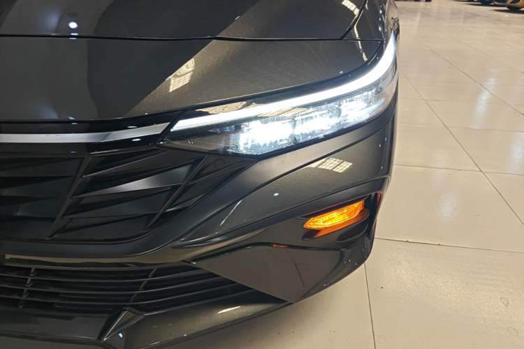 Used Hyundai Elantra 2023 1.5L CVT GLX Elite Edition Left Front Headlight