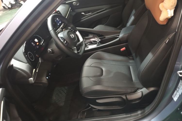 Used Hyundai Elantra 2023 1.5L CVT GLX Elite Edition Left Front Seat