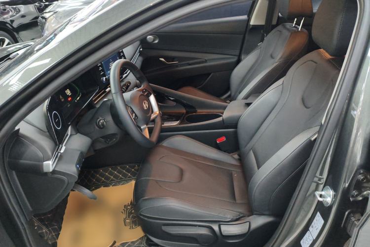 Used Hyundai Elantra 2023 1.5L CVT GLX Elite Edition Left Front Seat