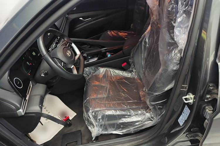 Used Hyundai Elantra 2023 1.5L CVT LUX Prestige Edition Left Front Seat