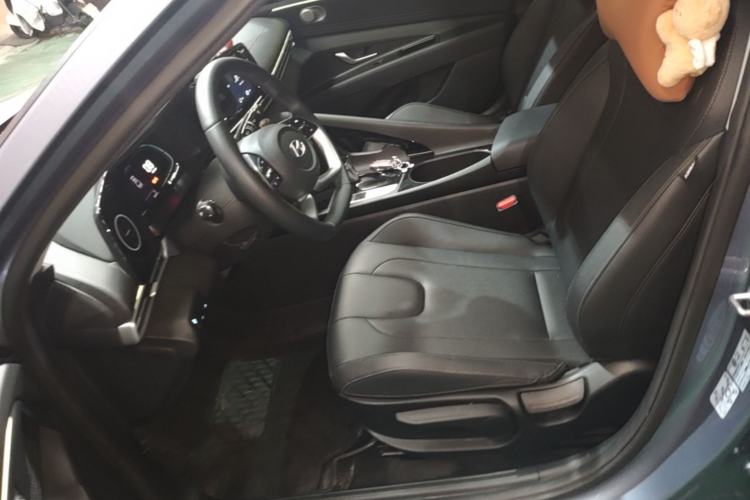 Used Hyundai Elantra 2023 1.5L CVT GLX Elite Edition Left Front Seat