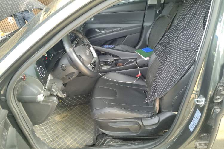 Used Hyundai Elantra 2023 1.5L CVT GLX Elite Edition Left Front Seat