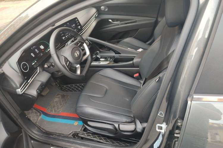 Used Hyundai Elantra 2023 1.5L CVT GLX Elite Edition Left Front Seat