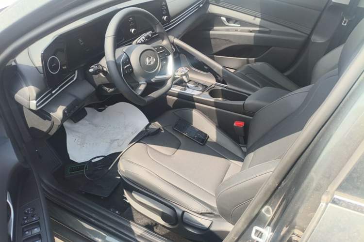 Used Hyundai Elantra 2023 1.5L CVT GLX Elite Edition Left Front Seat