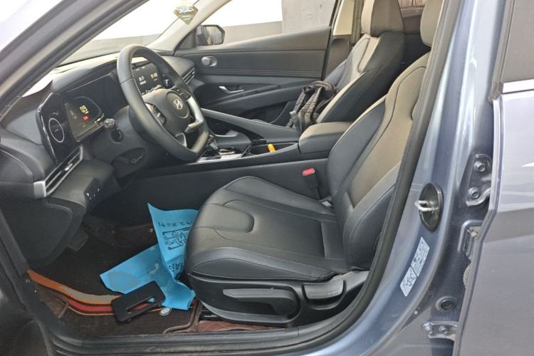 Used Hyundai Elantra 2023 1.5L CVT GLX Elite Edition Left Front Seat
