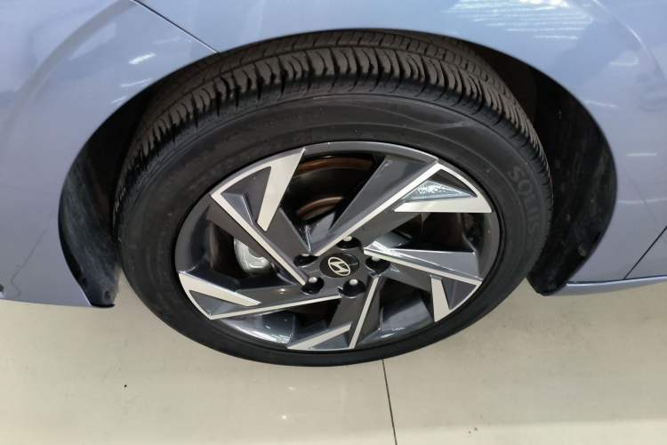 Used Hyundai Elantra 2023 1.5L CVT GLX Elite Edition Left Front Wheel Hub