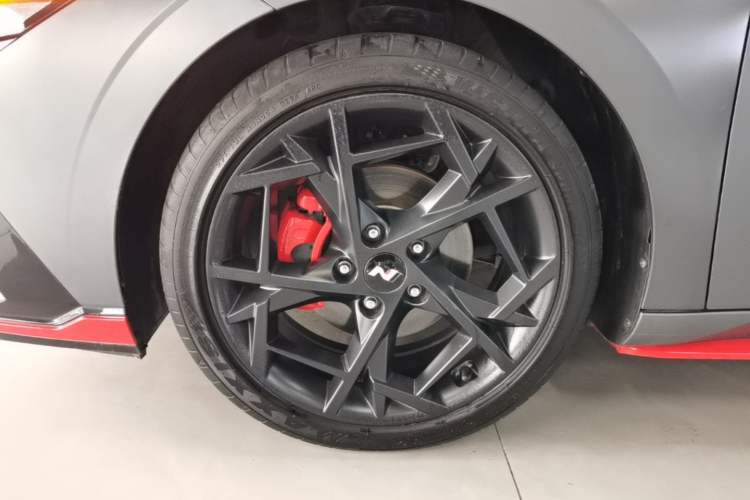 Used Hyundai Elantra 2023 240TGDi DCT N Line LUX Prestige Edition Left Front Wheel Hub