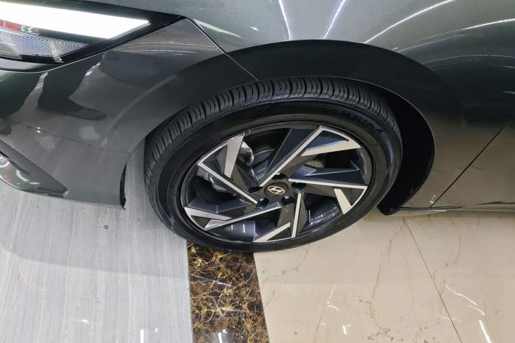 Used Hyundai Elantra 2023 1.5L CVT GLX Elite Edition Left Front Wheel Hub