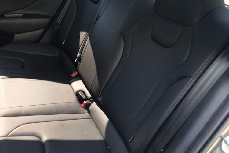 Used Hyundai Elantra 2023 1.5L CVT LUX Prestige Edition Left Rear Seat