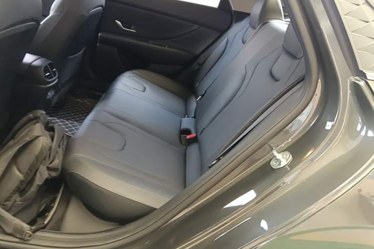 Used Hyundai Elantra 2023 1.5L CVT LUX Prestige Edition Left Rear Seat