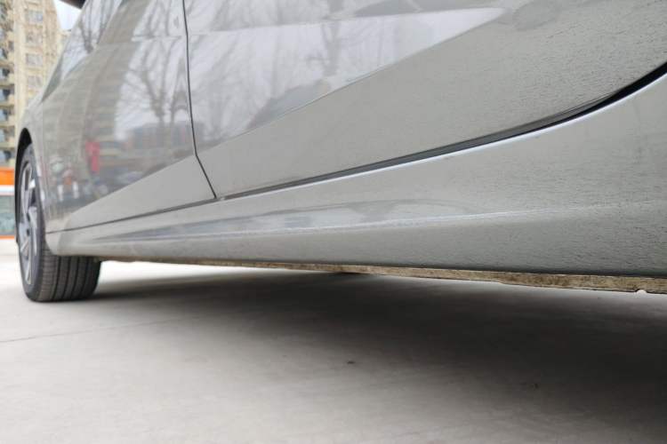 Used Hyundai Elantra 2023 1.5L CVT GLX Elite Edition Left Side Sill