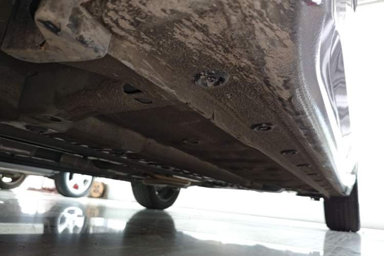 Used Hyundai Elantra 2023 1.5L CVT GLX Elite Edition Left Side Sill