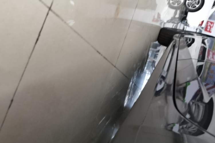 Used Hyundai Elantra 2023 1.5L CVT GLX Elite Edition Left Side Sill