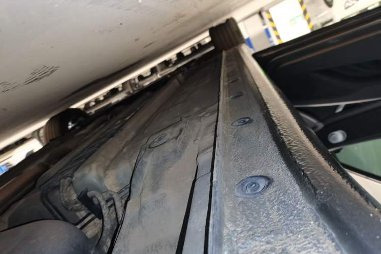 Used Hyundai Elantra 2023 1.5L CVT GLX Elite Edition Left Side Sill