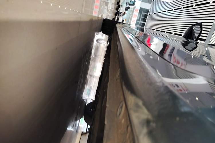 Used Hyundai Elantra 2023 1.5L CVT GLX Elite Edition Left Side Sill