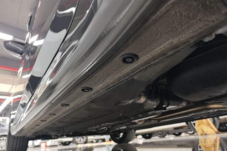 Used Hyundai Elantra 2023 1.5L CVT GLX Elite Edition Left Side Sill